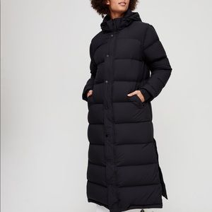 Aritzia TNA Super Puff Long